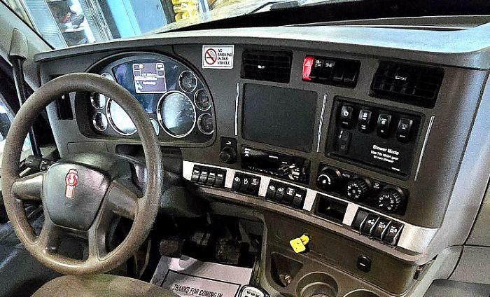 Used 2015 Vactor HXX Vacuum Truck with Cold Weather Package