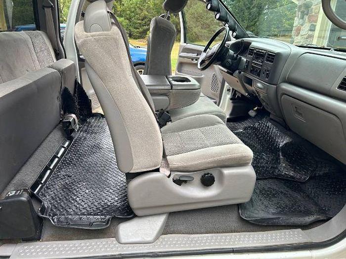 Used 2001 Ford Super Duty F-350 SRW XLT