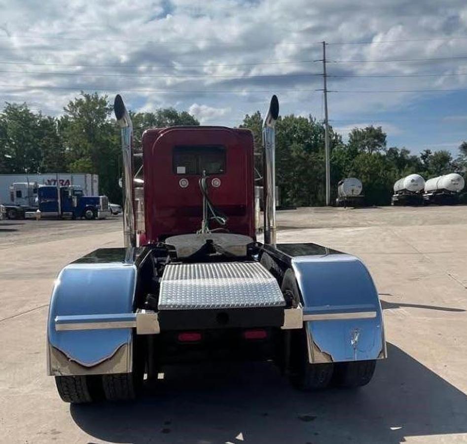 Used 2003 Peterbilt 379 Day Cab Semi Truck