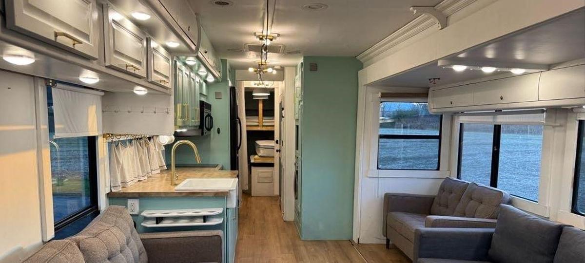 Used 2006 Gulfstream Tourmaster 40A Class A Motorhome