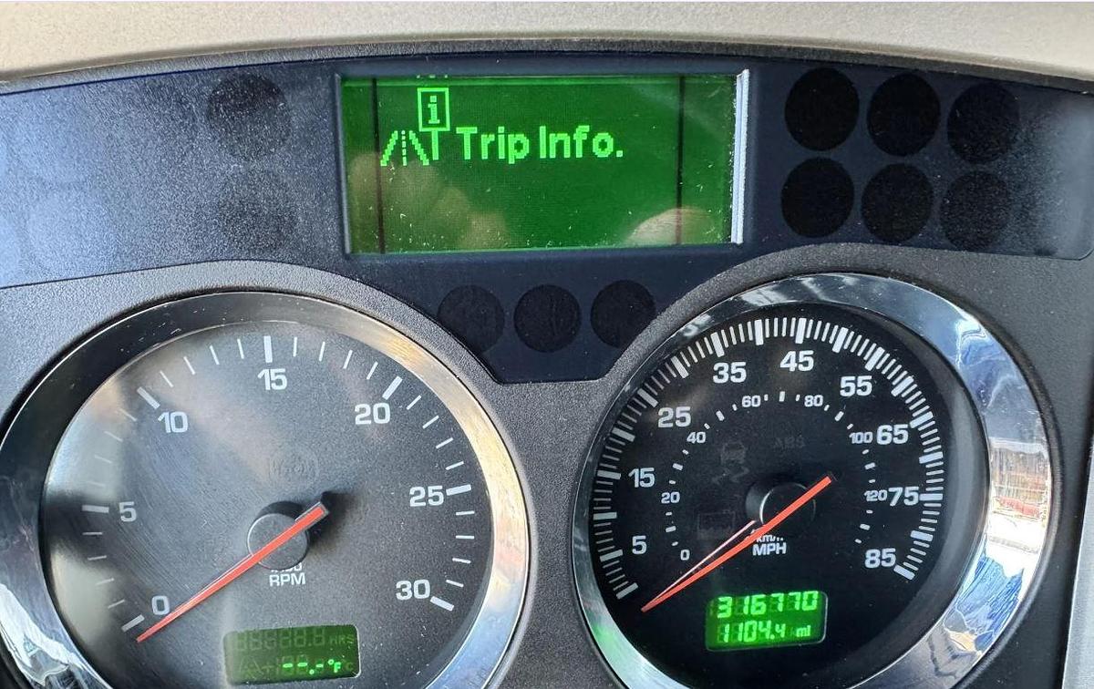 Used 2023 Kenworth W900L Sleeper Semi Truck