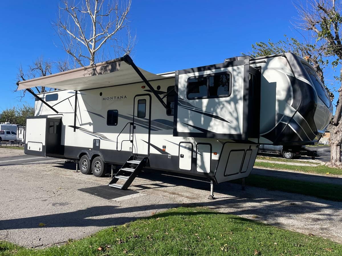 Used 2021 Keystone Montana High Country 377FL