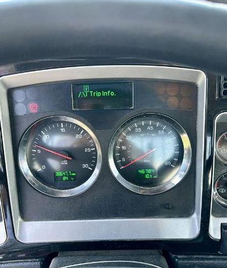 Used 2012 KENWORTH T800