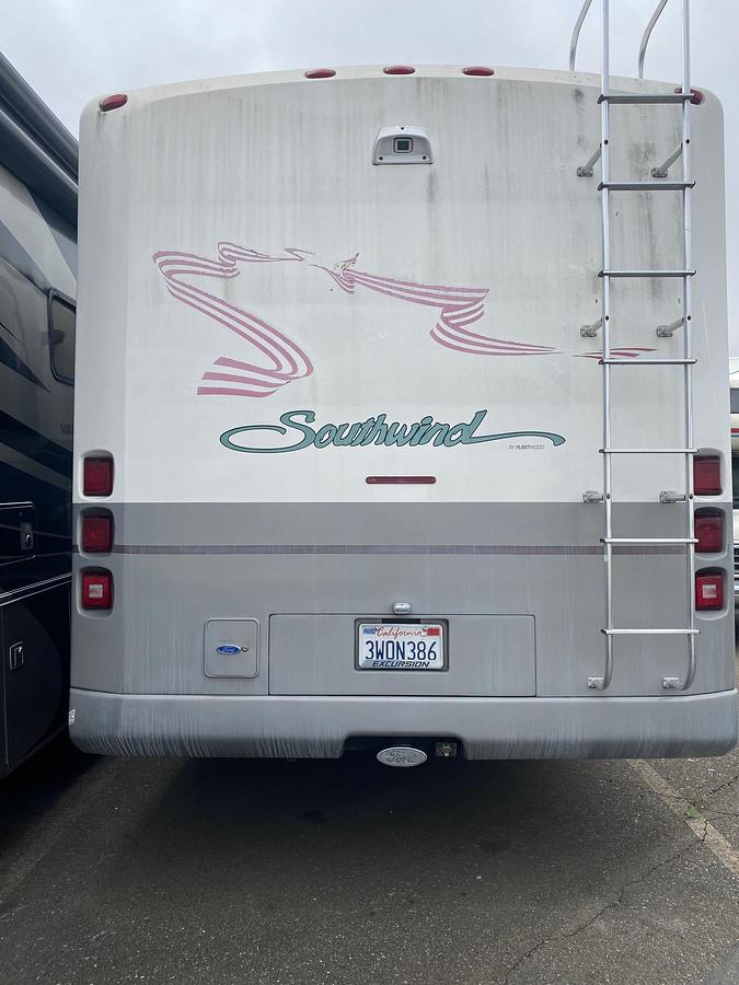 Used 1997 Fleetwood Southwind Class A Motorhome