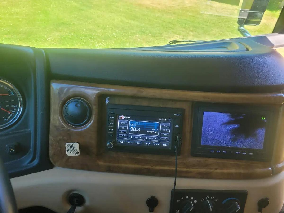 Used 2017 Fleetwood Discovery 37R Class A Motorhome