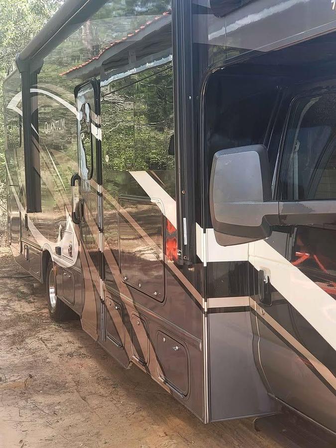 Used 2020 Thor Motor Coach Quantum Lf31