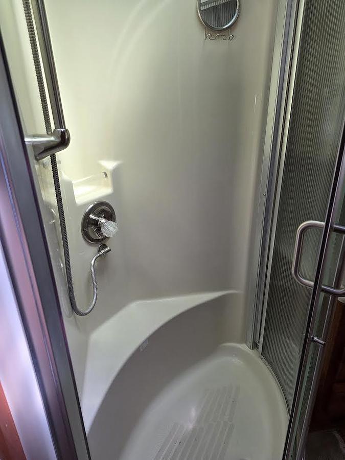 Used 2009 Holiday Rambler Scepter 42PDQ Class A Motorhome