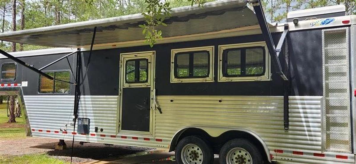 Used 2008 Dream Coach Platinum 3 Horse Trailer