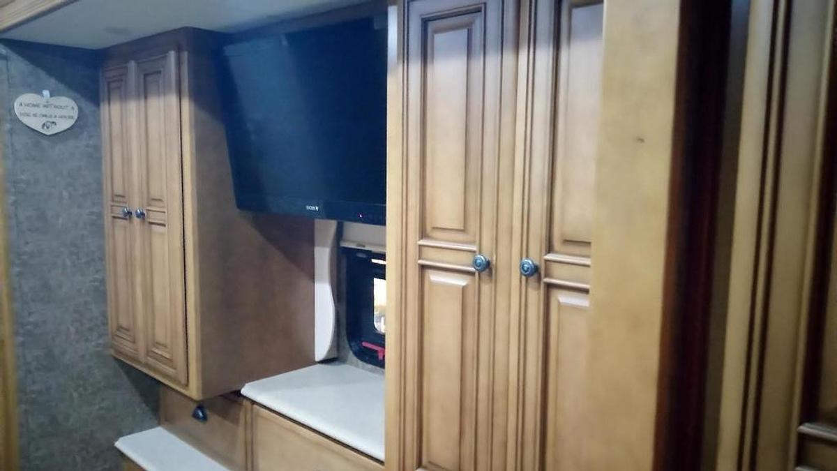 Used 2013 Newmar Dutch Star 4318