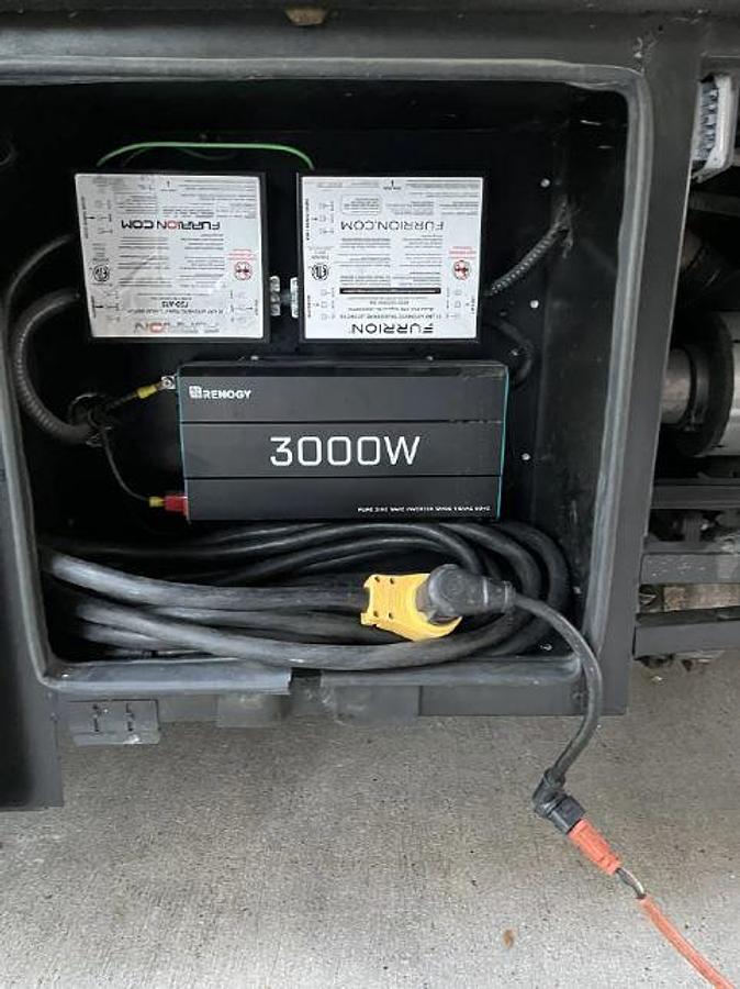 Used 2008 Coachmen Cross Country 382DS Class A Motorhome