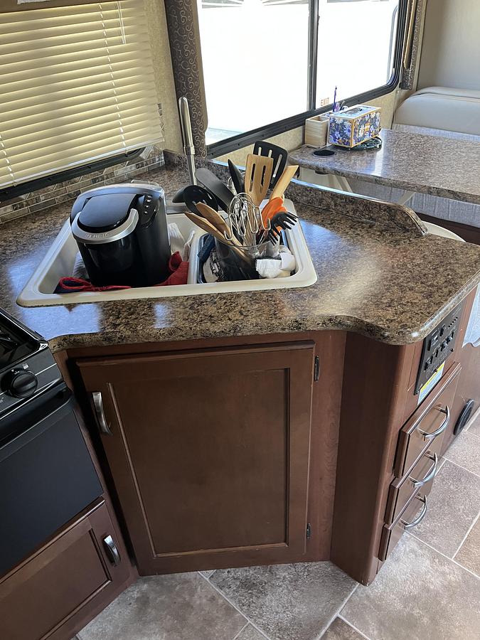 Used 2016 Thor Motor Coach Freedom Elite Class C Motorhome