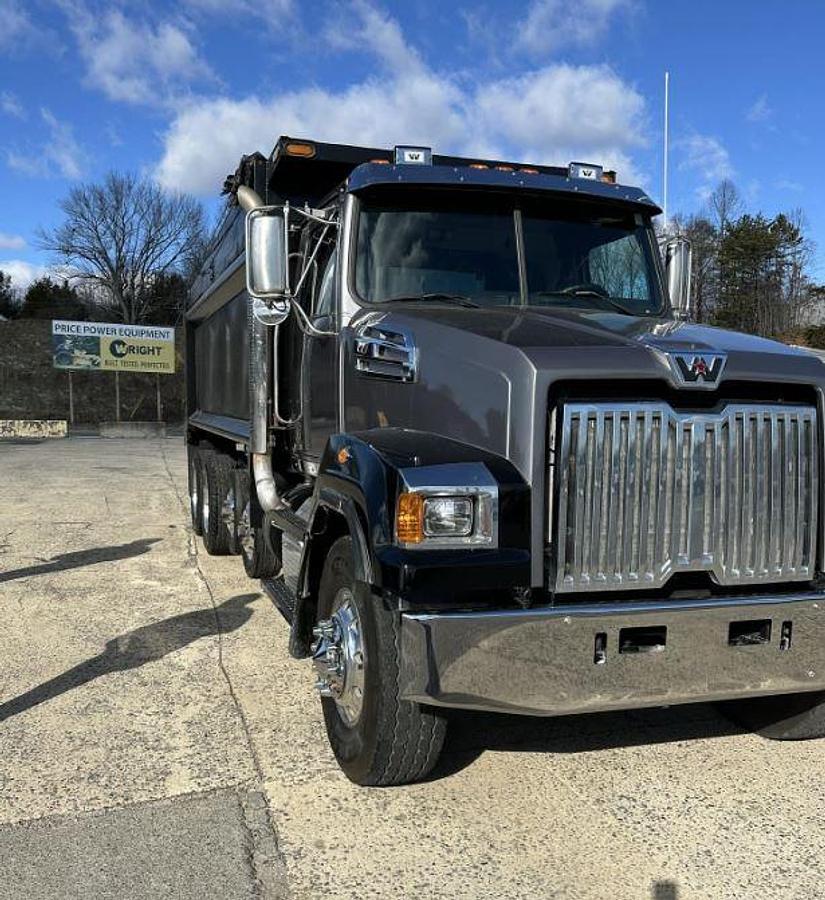 Used 2018 WESTERN STAR 4700 QUAD-AXLE DUMP TRUCK