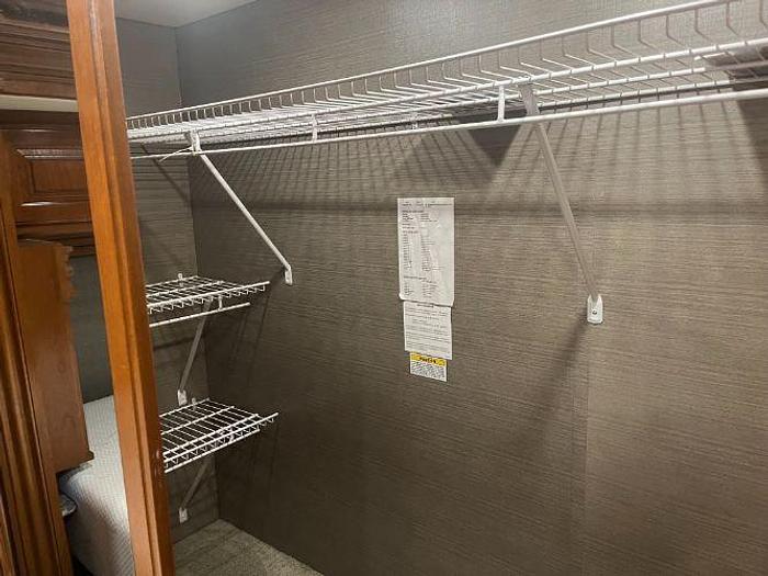 Used 2017 Fleetwood Discovery LXE 40X