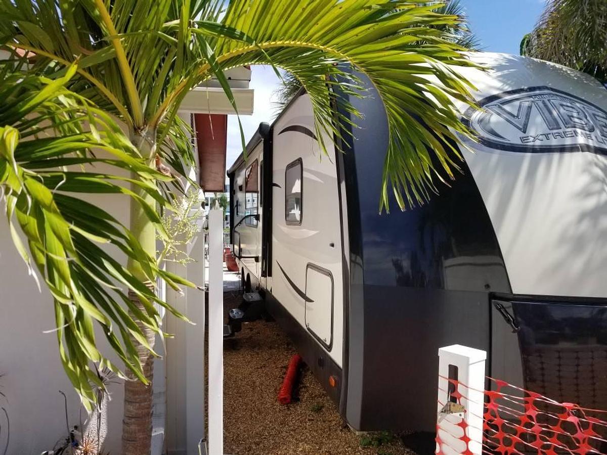 Used 2016 Forest River Vibe Extreme Light Travel Trailer