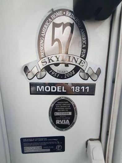 Used 2009 Skyline Layton 1811