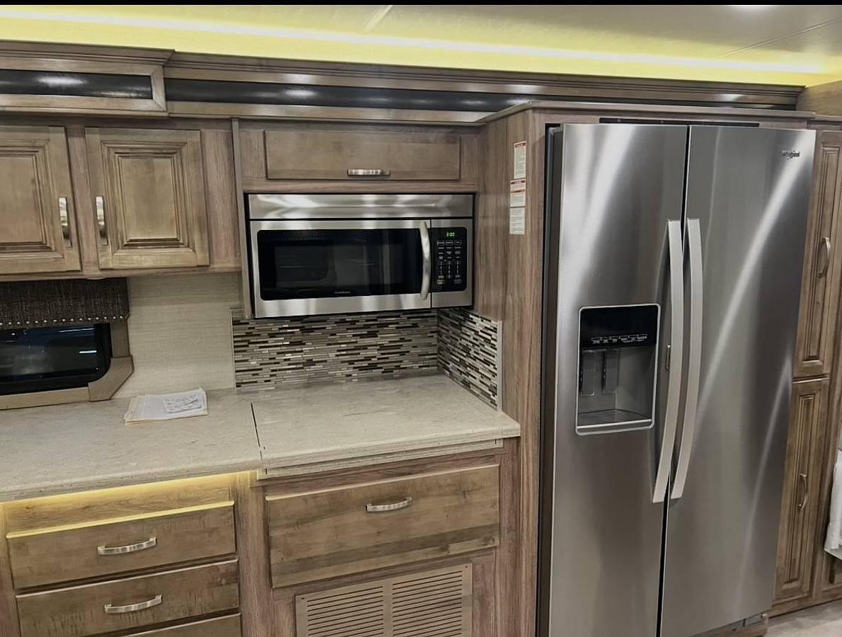 Used 2020 Jayco Seneca 37L