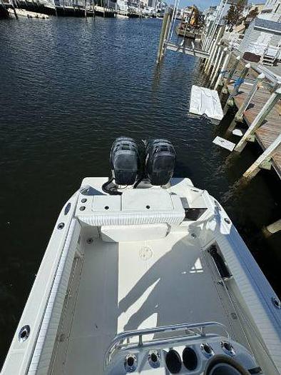 Used 2000 Hydra-Sports 2796 Vector