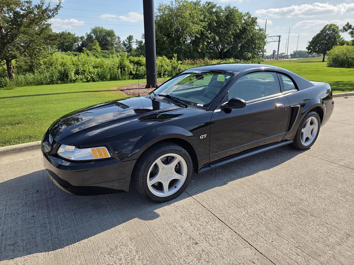 Used 2000 Ford Mustang GT