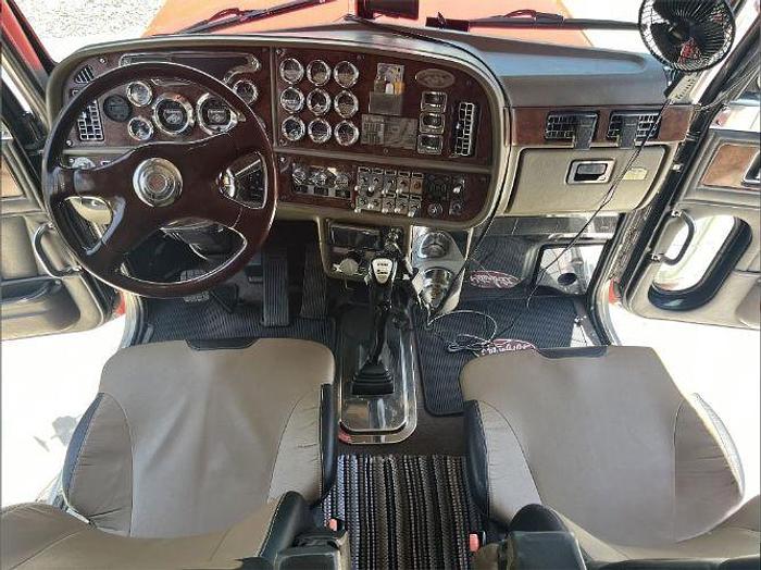 Used 2004 Peterbilt 379