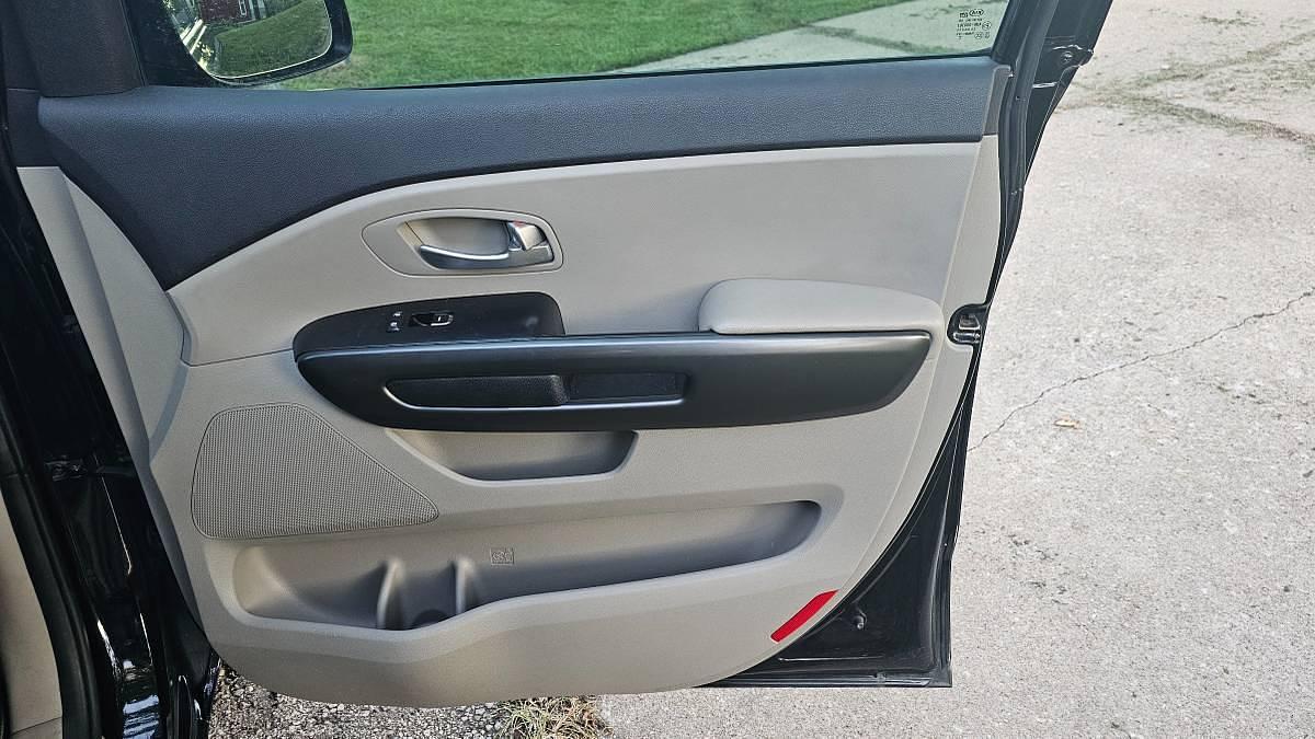 Used 2019 Kia Sedona Minivan