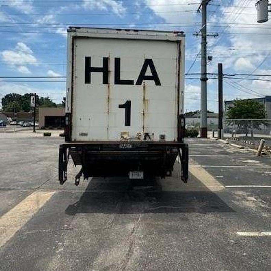 Used 2018 Freightliner Business Class M2 106 Box Truck