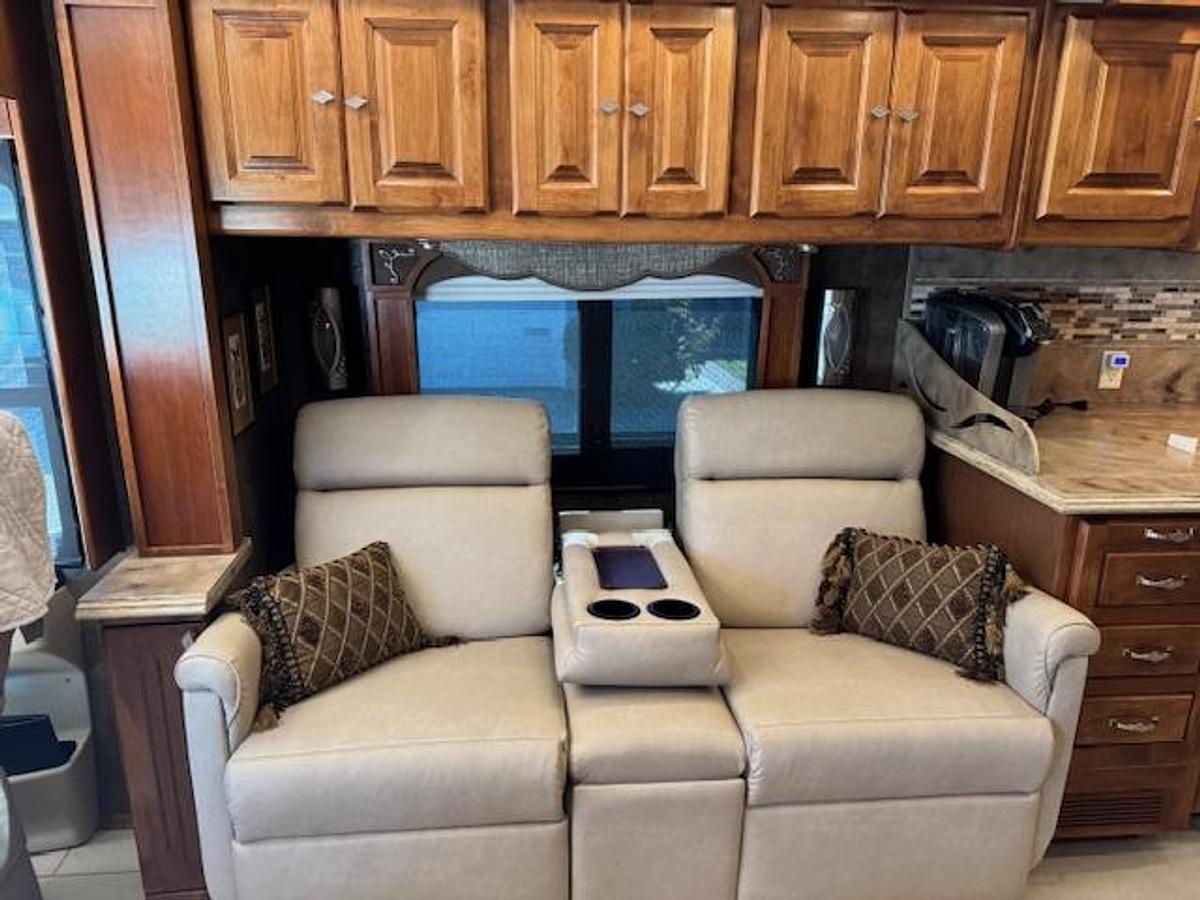 Used 2014 Tiffin Phaeton 40QBH