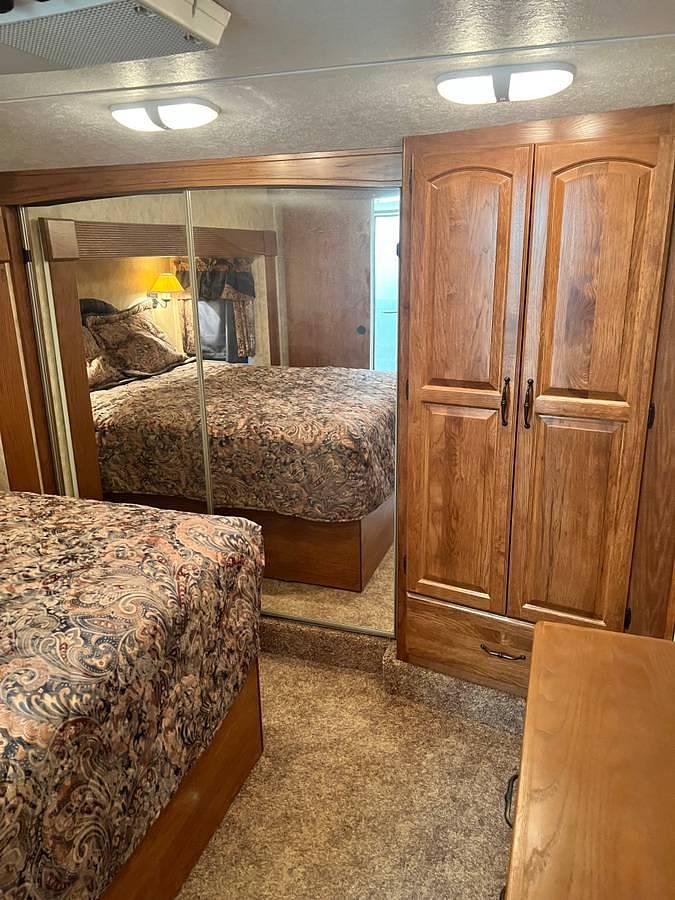 Used 2015 Keystone Montana Fifth Wheel