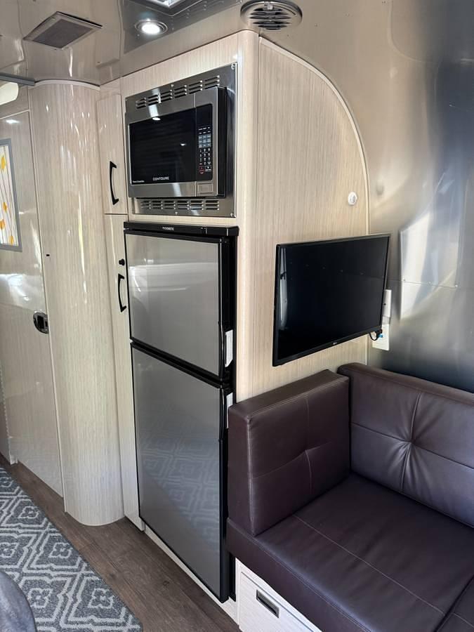 Used 2020 Airstream International Serenity 25RB Travel Trailer
