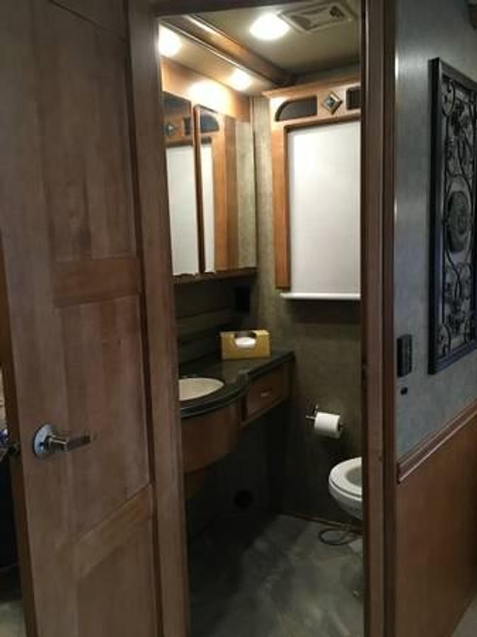Used 2016 Winnebago Journey 40R Diesel Pusher