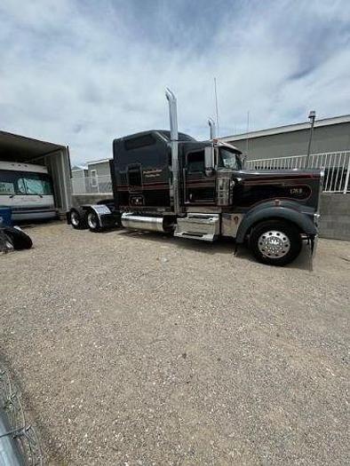 Used 2023 KENWORTH W900L