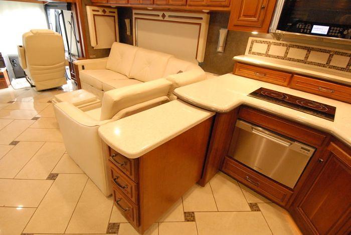 Used 2015 Winnebago Ellipse 42QD