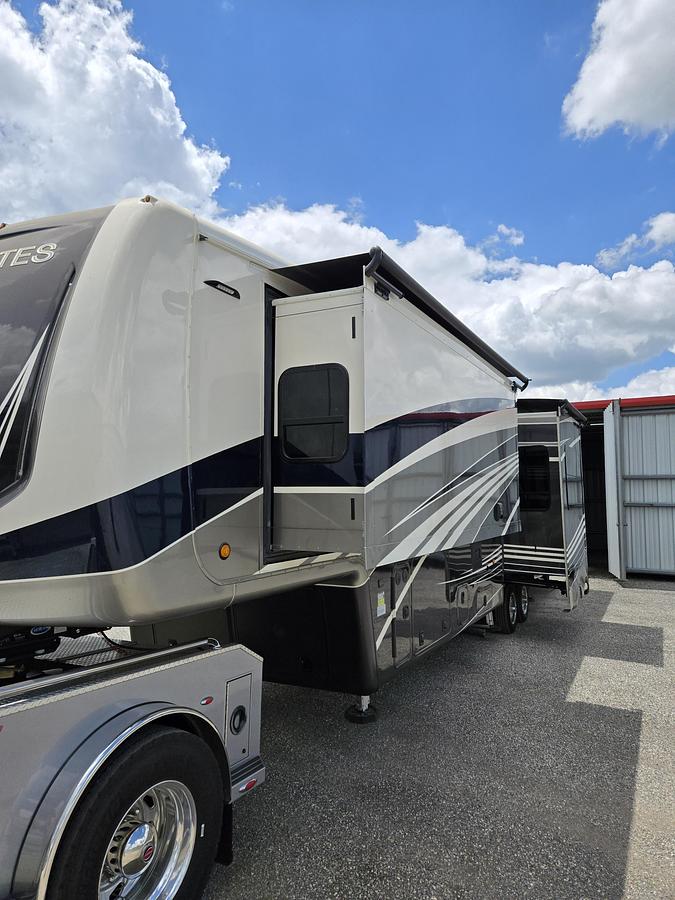 Used 2022 DRV Elite Suite 41RKSB4 Fifth Wheel