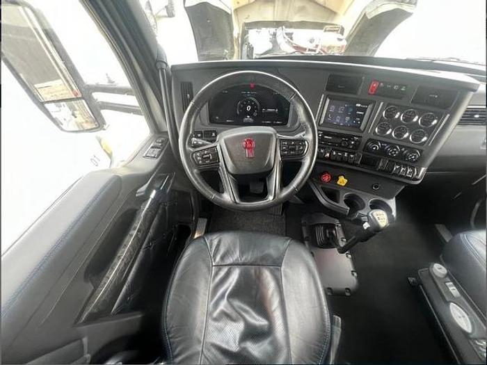 Used 2024 Kenworth W990