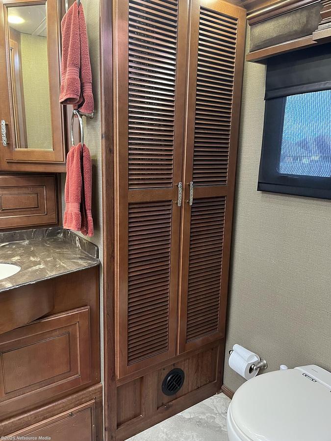 Used 2014 Fleetwood Discovery 40E Class A Motorhome