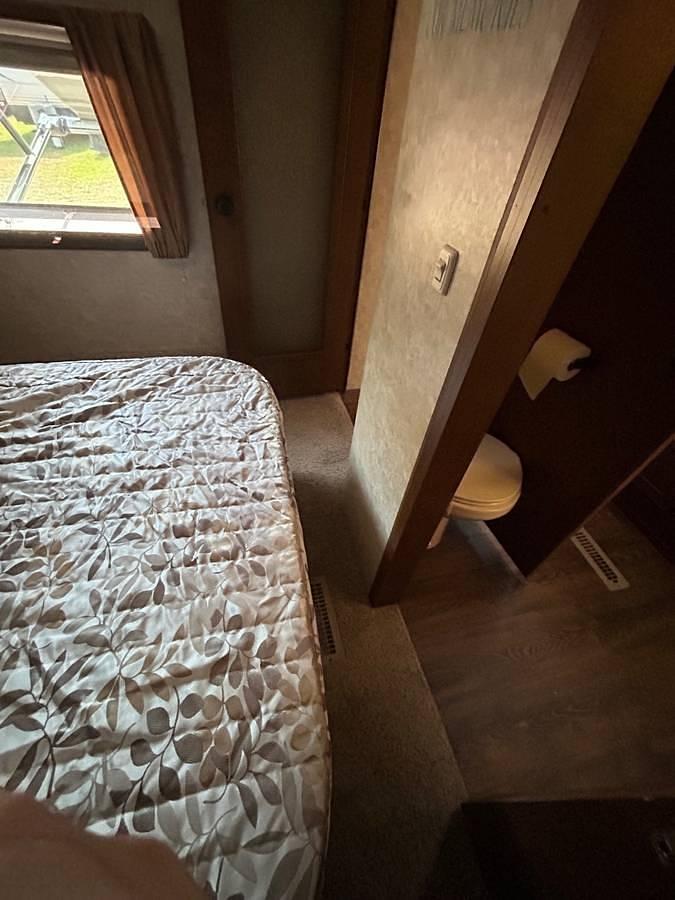 Used 2015 Open Range Light 318RLS