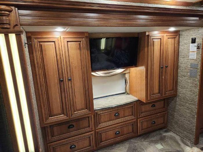 Used 2016 Newmar Dutch Star 4369