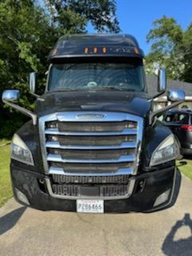 Used 2020 Freightliner Cascadia 125