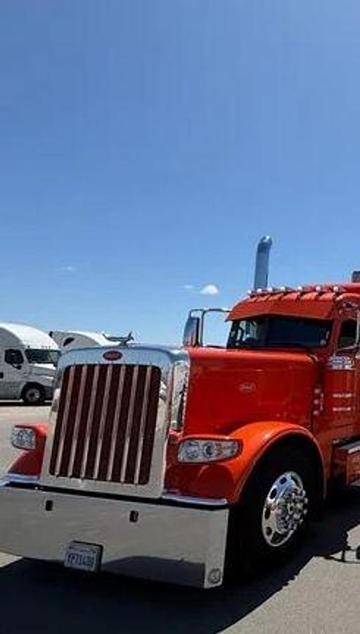 Used 2023 Peterbilt 389