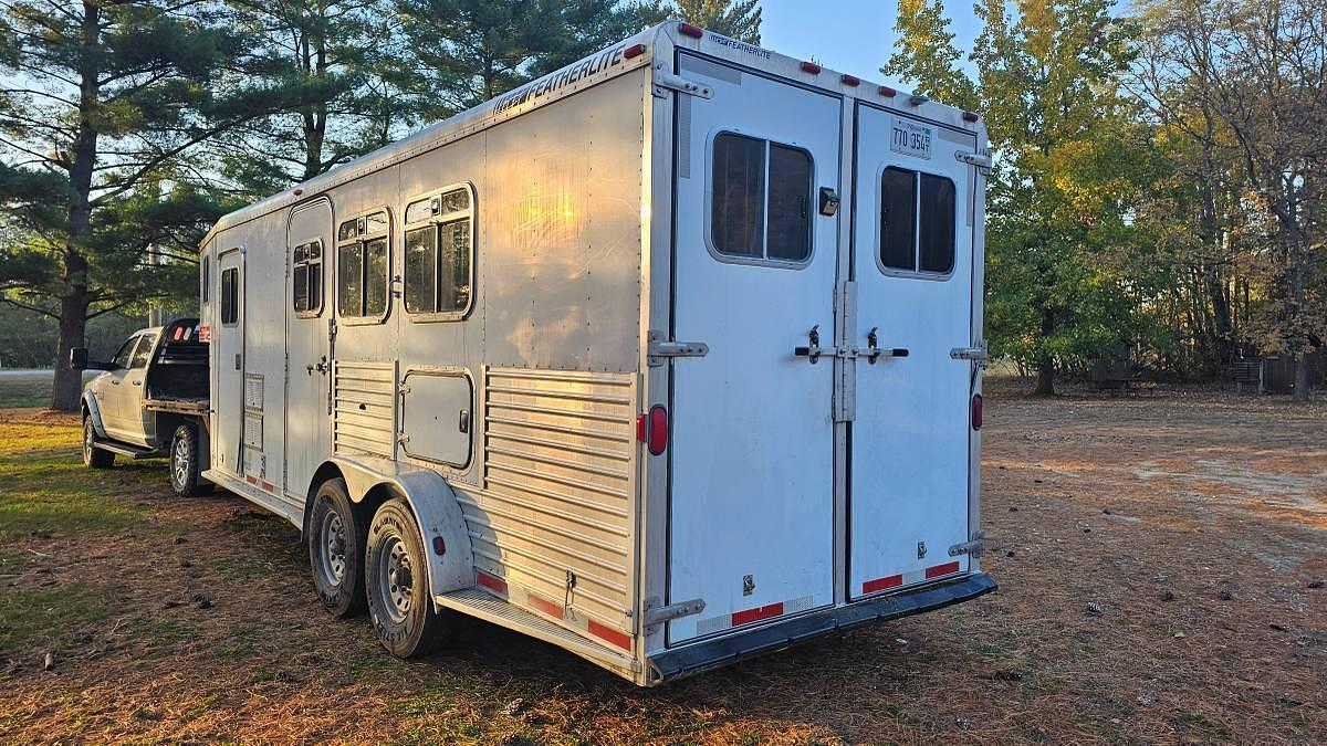 Used 2002 FeatherLite 8547 7x 21 ft