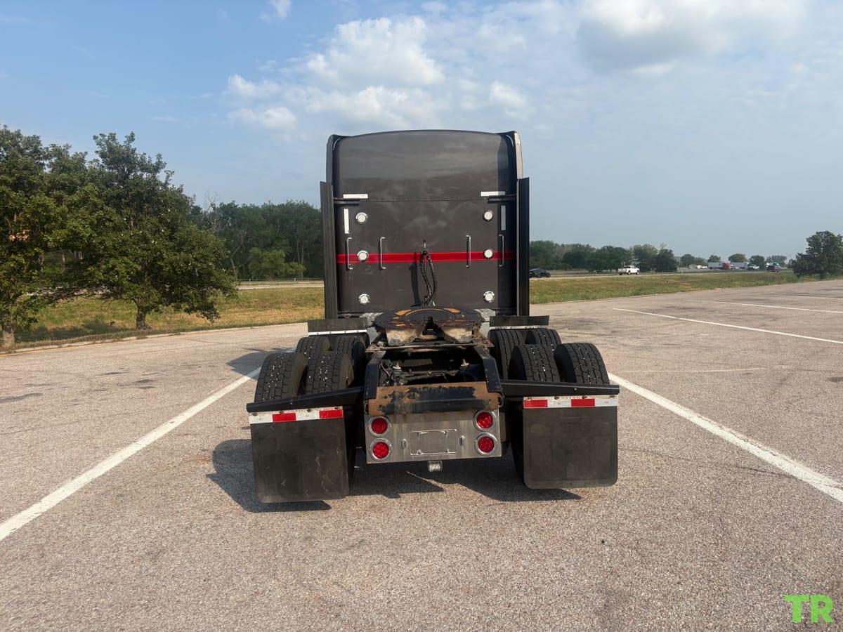 Used 2019 Kenworth W900L