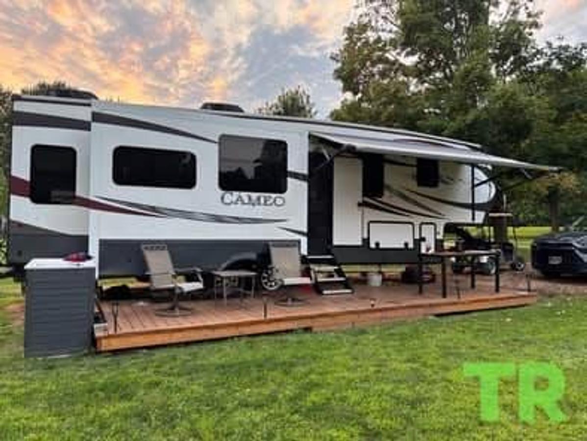 Used 2016 CrossRoads Cameo 34' Fifth Wheel