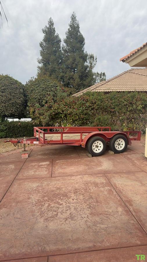 Used 2000 Load Trail Trailer