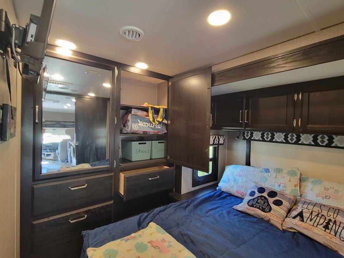 Used 2021 Jayco Greyhawk 27U