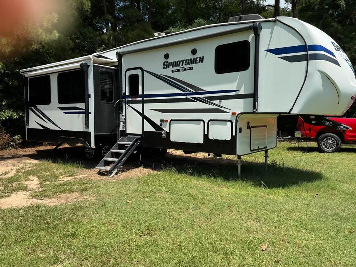 Used 2020 KZ Sportsmen 303RL