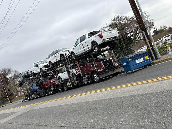 Used 2012 Volvo VAH64200 Car Hauler