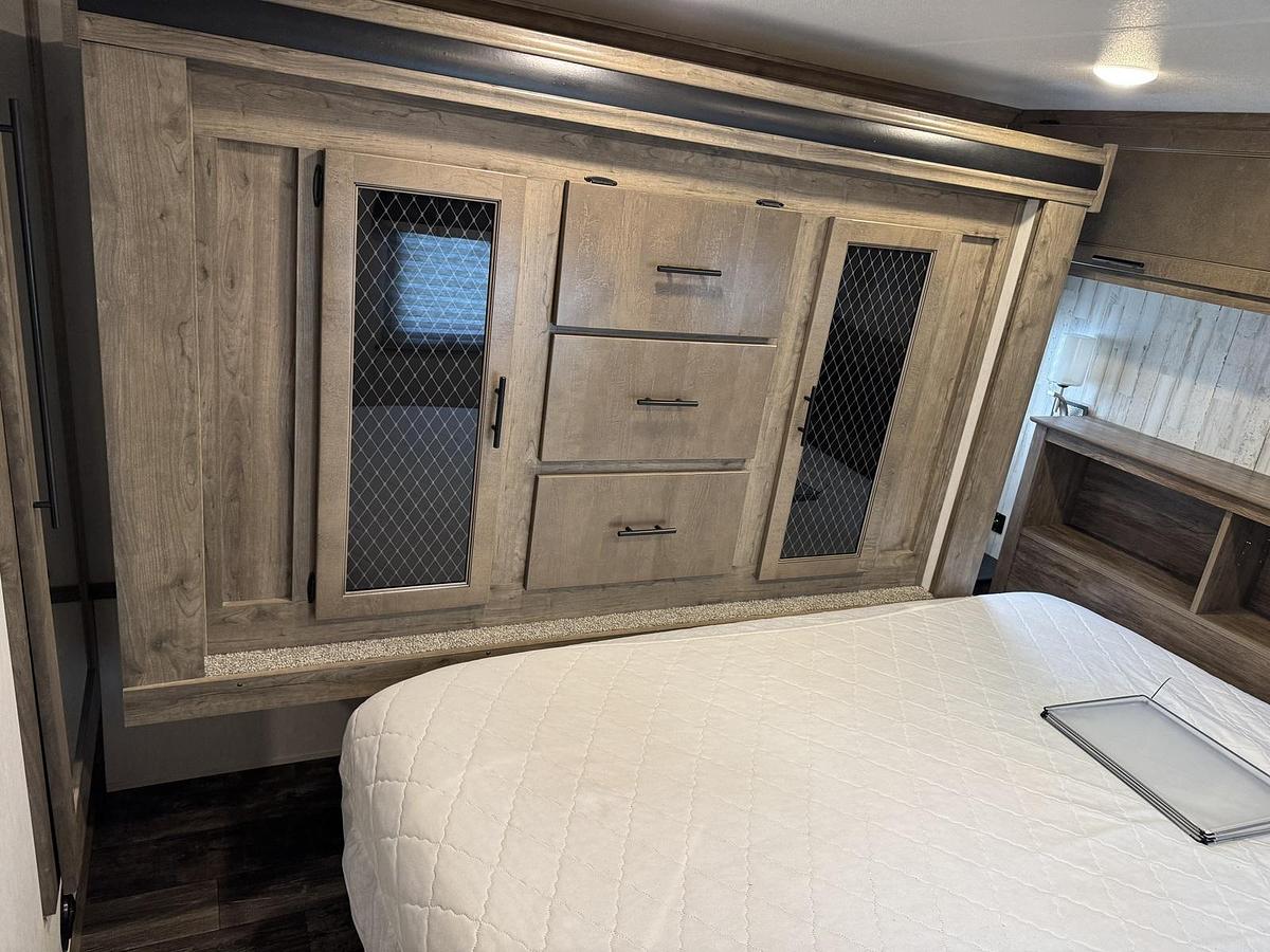 Used 2021 Forest River Sabre 37FLL