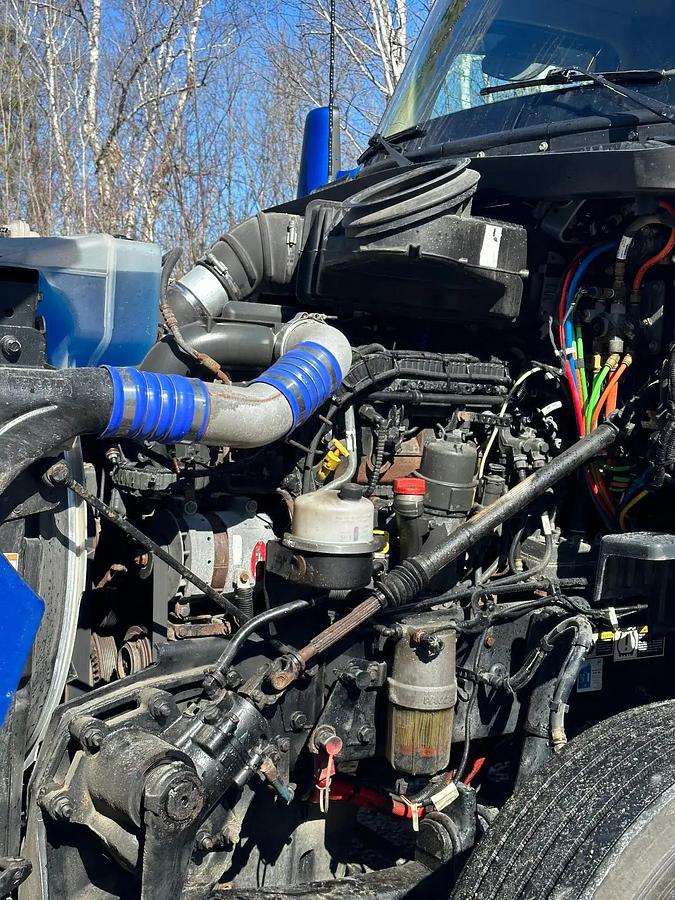 Used 2019 Kenworth T680 Sleeper Semi Truck