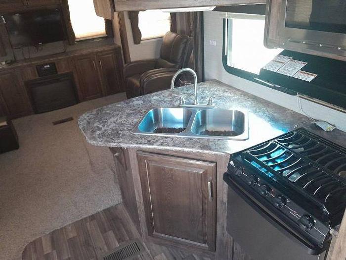 Used 2016 Keystone Cougar 283RETWE