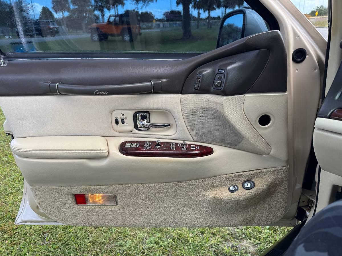 Used 1996 Lincoln Town Cartier