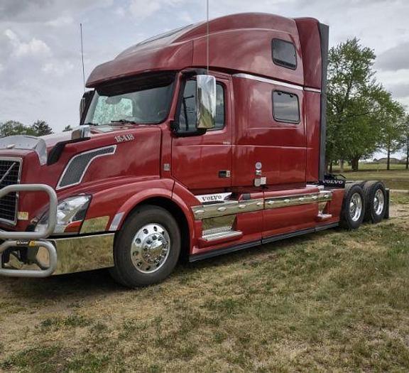 Used 2015 Volvo VNL64T780